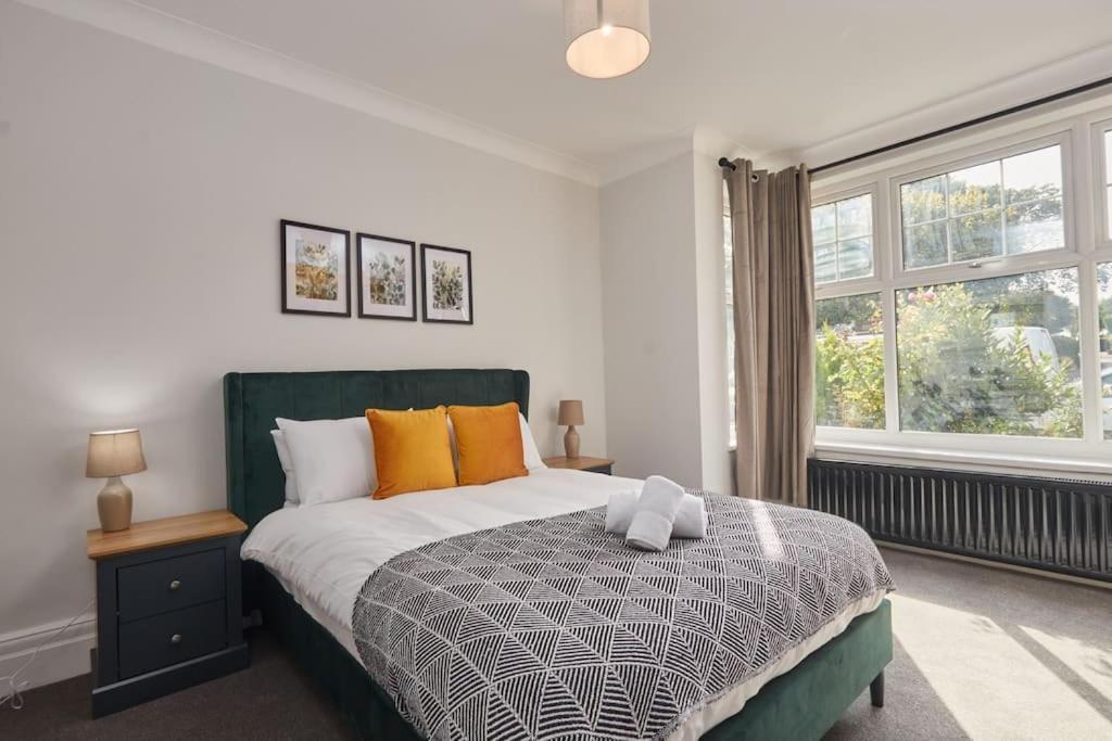 Cosy 3-Bedroom House In Seaham - Street Parking エクステリア 写真
